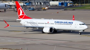 Photo of TC-LYB - Boeing 737 MAX 9 operated by Turkish Airlines