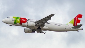 Photo of CS-TNX - Airbus A320-214 operated by TAP Air Portugal