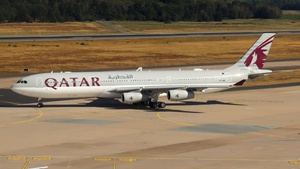 Photo of A7-AAH - Airbus A340-313 operated by Qatar Amiri Flight