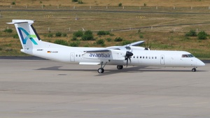 Photo of D-AASH - Bombardier DHC-8-402 Dash 8 Q400 operated by Avanti Air