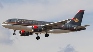 Photo of JY-AYZ - Airbus A319-111 operated by Royal Jordanian Airlines