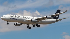 Photo of D-AIGV - Airbus A340-313 operated by Lufthansa