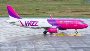 Photo of HA-LWV - Airbus A320-232 operated by Wizz Air