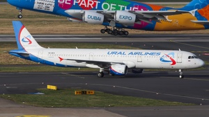 Photo of VQ-BCX - Airbus A321-211 operated by Ural Airlines