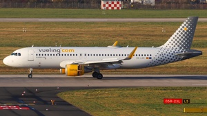 Photo of EC-LVO - Airbus A320-214 operated by Vueling