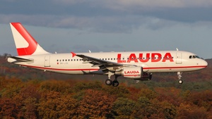 Photo of 9H-LOQ - Airbus A320-214 operated by Lauda Europe
