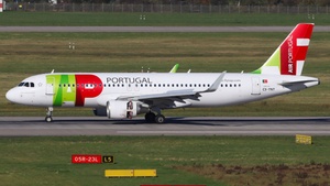 Photo of CS-TNT - Airbus A320-214 operated by TAP Air Portugal