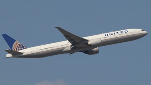 Photo of N2639U - Boeing 777-322(ER) operated by United Airlines