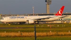 Photo of TC-LKB - Boeing 777-36N(ER) operated by Turkish Airlines