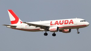 Photo of 9H-LMJ - Airbus A320-214 operated by Lauda Europe