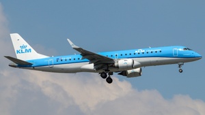 Photo of PH-EZE - Embraer ERJ-190STD operated by KLM Cityhopper