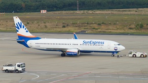 Photo of D-ASXK - Boeing 737-86J operated by SunExpress Germany