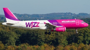 Photo of HA-LYU - Airbus A320-232 operated by Wizz Air