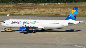 Photo of SP-HAY - Airbus A321-211 operated by Small Planet Airlines Poland