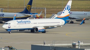 Photo of D-ASXR - Boeing 737-86J operated by SunExpress Germany