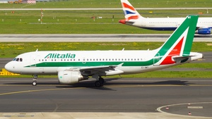 Photo of EI-IMT - Airbus A319-111 operated by Alitalia