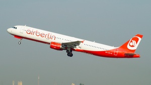 Photo of OE-LCB - Airbus A321-211 operated by Air Berlin (opb Niki)