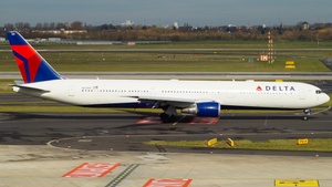 Photo of N833MH - Boeing 767-432(ER) operated by Delta Air Lines