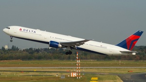 Photo of N831MH - Boeing 767-432(ER) operated by Delta Air Lines