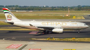 Photo of A6-EYN - Airbus A330-243 operated by Etihad Airways