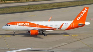 Photo of OE-IZG - Airbus A320-214 operated by easyJet Europe