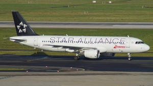 Photo of HB-IJM - Airbus A320-214 operated by Swiss International Air Lines
