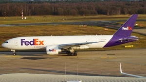 Photo of N858FD - Boeing 777-FS2 operated by FedEx