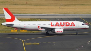 Photo of OE-LOS - Airbus A320-214 operated by Laudamotion