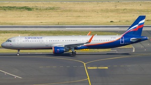Photo of VP-BAZ - Airbus A321-211 operated by Aeroflot