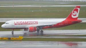 Photo of OE-LOD - Airbus A320-214 operated by Laudamotion
