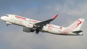Photo of TS-IMW - Airbus A320-214 operated by Tunisair