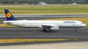 Photo of D-AIST - Airbus A321-231 operated by Lufthansa