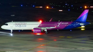 Photo of 9H-WMG - Airbus A321-271NX operated by Wizz Air Malta