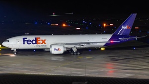 Photo of N862FD - Boeing 777-FS2 operated by FedEx