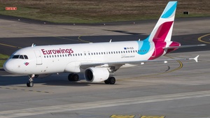 9H-EUS - Airbus A320-214