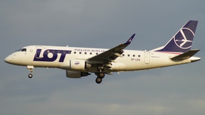 Photo of SP-LDG - Embraer ERJ-170LR operated by LOT Polish Airlines