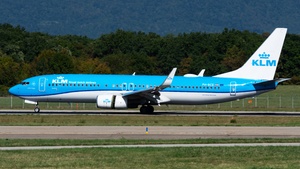 Photo of PH-BCE - Boeing 737-8K2 operated by KLM Royal Dutch Airlines