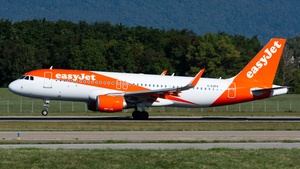 Photo of G-EZPX - Airbus A320-214 operated by easyJet