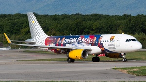 Photo of EC-MQE - Airbus A320-232 operated by Vueling