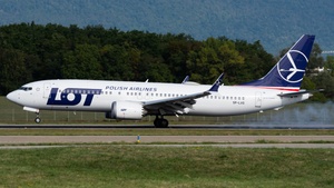 Photo of SP-LVS - Boeing 737 MAX 8 operated by LOT Polish Airlines