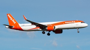 Photo of G-UZMD - Airbus A321-251NX operated by easyJet