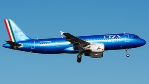 Photo of EI-DSY - Airbus A320-216 operated by ITA Airways