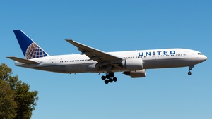 Photo of N37018 - Boeing 777-224(ER) operated by United Airlines