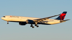 Photo of N405DX - Airbus A330-941 operated by Delta Air Lines