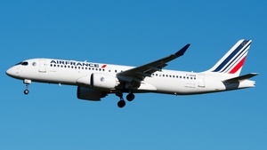 Photo of F-HOZB - Airbus A220-300 operated by Air France