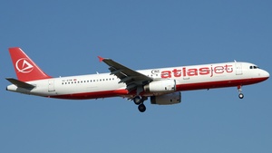 Photo of TC-ETM - Airbus A321-131 operated by Atlasjet