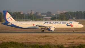 Photo of VQ-BKJ - Airbus A321-211 operated by Ural Airlines