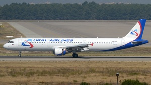 Photo of VQ-BOZ - Airbus A321-211 operated by Ural Airlines