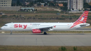Photo of TC-SKI - Airbus A321-231 operated by Sky Airlines