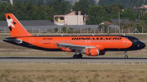 Photo of UR-DAK - Airbus A320-211 operated by Donbassaero